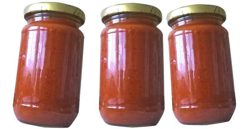 Ovo je najpotpuniji (i najduhovitiji) recept za domaći ajvar na internetu