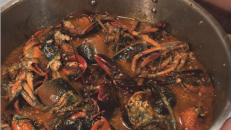 How to make 'Dalmatian Buzara' with American Lobsters