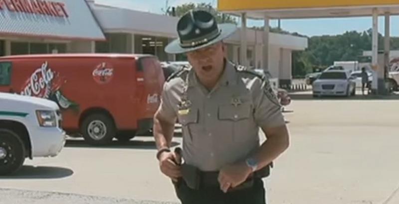 (VIDEO) Urnebesni policajac se na TV-u obraća neznanom lopovu: 'Sine, pogledaj me, tebi govorim'