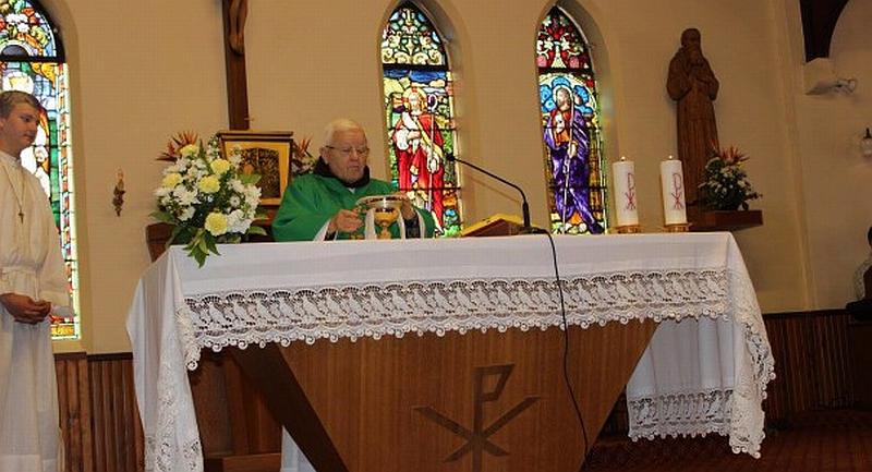 (FOTO) Fra Vlado iz Sydneya proslavio 40. godinu svećenstva