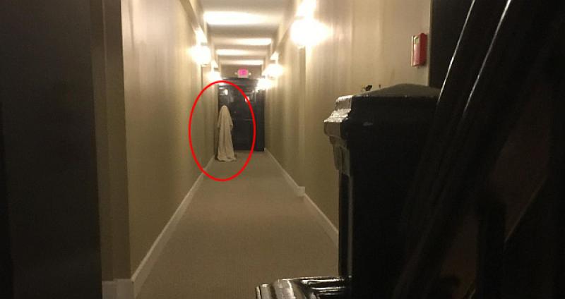 (FOTO) ZASTRAŠUJUĆA 'POJAVA': Usred noći pogledao je na drugi kraj hodnika i vidio ovo...