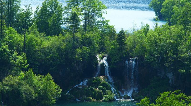 'NAJLJEPŠI U EUROPI': Švicarski portal Plitvice uvrstio među najljepše vodopade svijeta