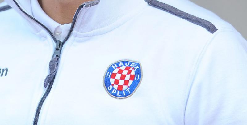 Stari Duje, koji je je cijeloga života navijao za Hajduk, na samrtnoj postelji zavapi...