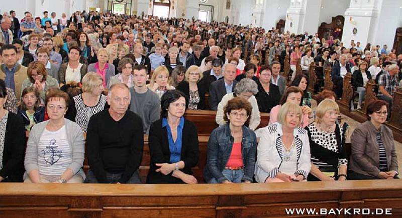 HODOČAŠĆE U ALTÖTTING Tisuće hrvatskih vjernika iz Bavarske u marijanskom svetištu