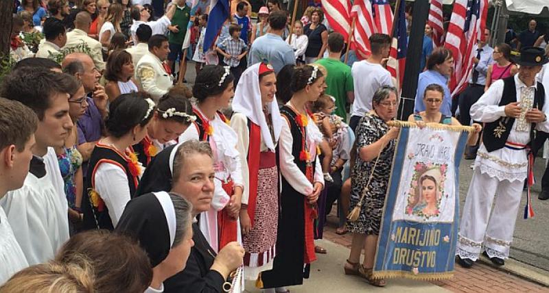 FOTO, VIDEO Pogledajte kako je u Chicagu uz ‘Lijepu našu’ i ‘Zdravo Djevo, Kraljice Hrvata’ proslavljena Velika Gospa