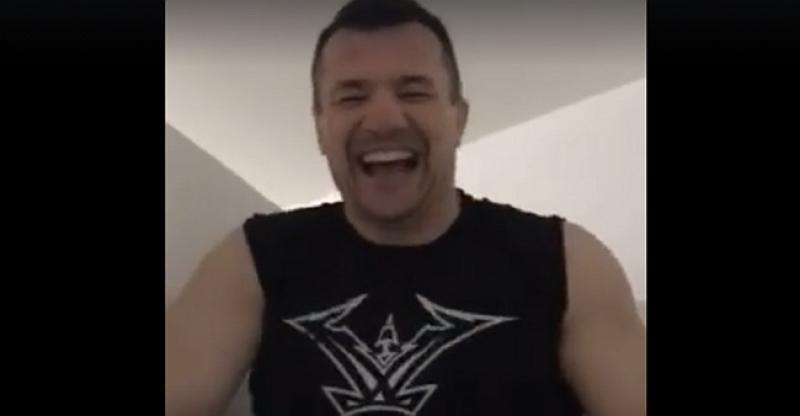 (VIDEO) VRIŠTAO JE KAO DJEVOJČICA Mirko Filipović hladno podvalio japanskom MMA borcu dok se ovaj tuširao