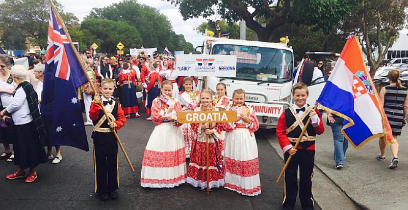 VIDEO, FOTO Hrvati sudjelovali na najvećem australskom multikulturalnom festivalu, plesali i pjevali plesove Posavine, Lastova...