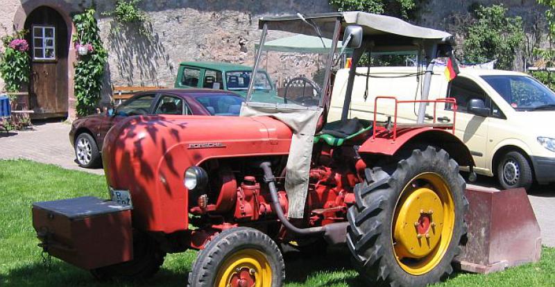 LUDOST ILI? Nijemac traktorom došao na ljetovanje u Hrvatsku