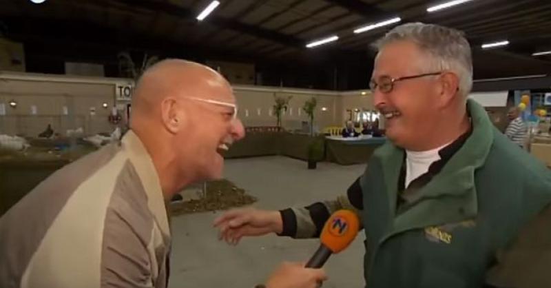 (VIDEO) NEĆETE SE MOĆI PRESTATI SMIJATI Kad čujete ovog čovjeka koji se smije kao kokoš