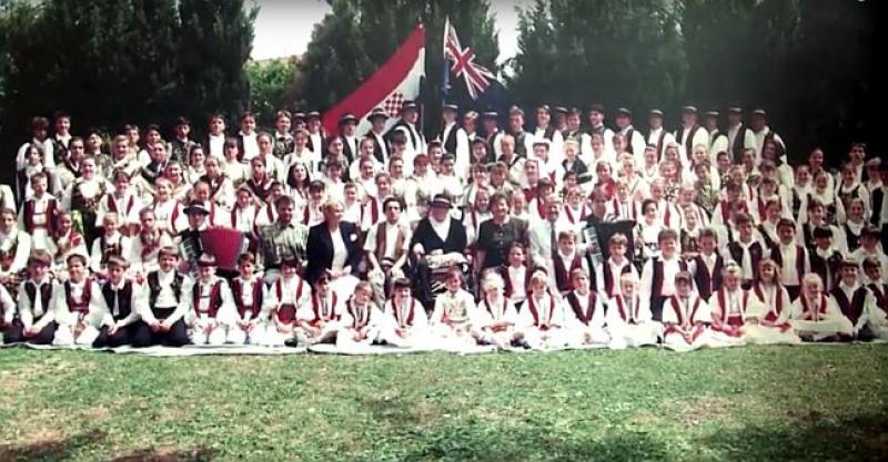 (VIDEO) ČUVARI NAŠIH OBIČAJA U MELBOURNEU Pogledajte video priču o 'Mladim Hrvatima'