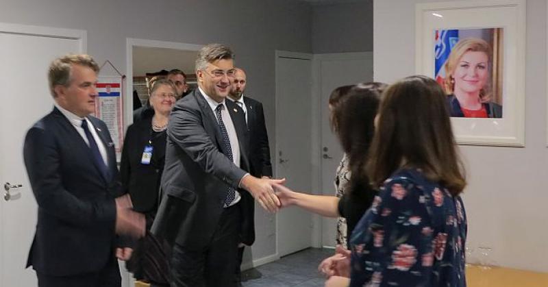 PLENKOVIĆ U HRVATSKOM DRUŠTVU VELEBIT U GÖTEBORGU Oni su most za jačanje gospodarske suradnje dvaju zemalja