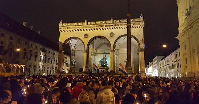 FOTO, VIDEO Tisuće Hrvata u Münchenu u mimohodu za žrtvu Vukovara