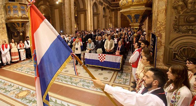 POGLED IZ ISELJENIŠTVA Bude li nove političke strukture u Hrvatskoj gotovo izgubljenu nadu i očekivanja izvandomovinskih Hrvata?