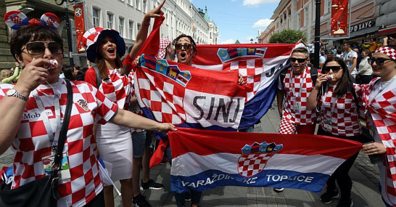 (FOTO) SJAJNA ATMOSFERA U NIŽNJI NOVGORODU Argentinaca je mnogo više nego Hrvata, a svima smeta samo jedna stvar – cijena piva!