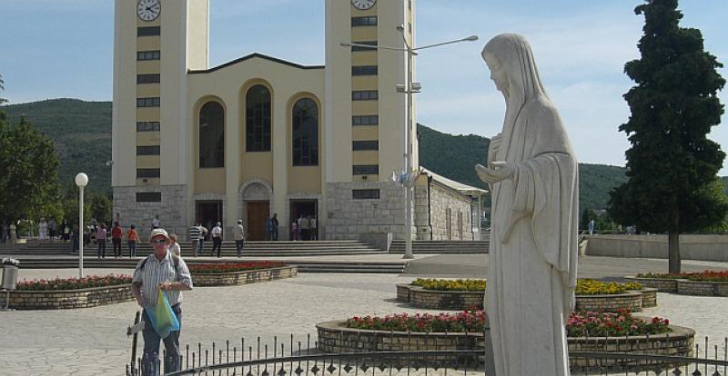‘UKAZANJA U MEĐUGORJU SU NEVJERODOSTOJNA’ Mostarsko-duvanjski biskup odbacuje ‘međugorski fenomen’