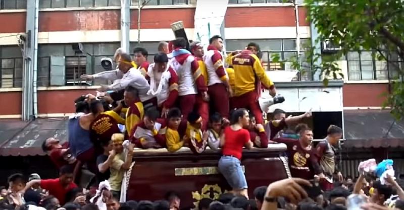 (VIDEO) MILIJUN BOSONOGIH VJERNIKA Krenulo u cjelodnevnu procesiju za Crnim Nazarećaninom