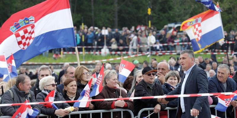 BISKUP PETANJEK NA BLEIBURGU Zašto se kroz cijelu povijest ponižavamo i od drugih očekujemo i tražimo da nas sude, i da nas prosuđuju i da nam svoju istinu nameću?