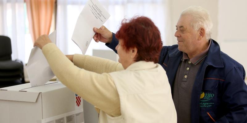 POZIV HRVATIMA U ISELJENIŠTVU Hrvatska danas bira zastupnike u Europski parlament. Izađite na izbore!