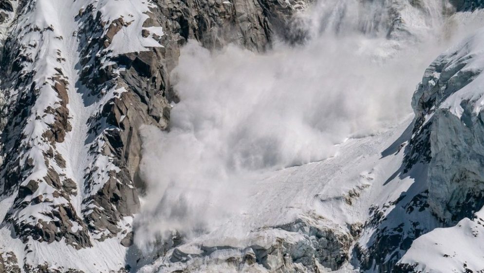 Petero ljudi izgubilo život u snježnim lavinama u Austriji