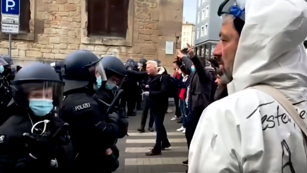 Njemačka policija papar sprejem i pendrecima protiv prosvjednika u centru Kassela