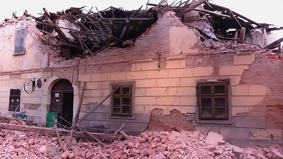 Zagrebački obrtnici opremili tri razrušena frizerska salona u Petrinji
