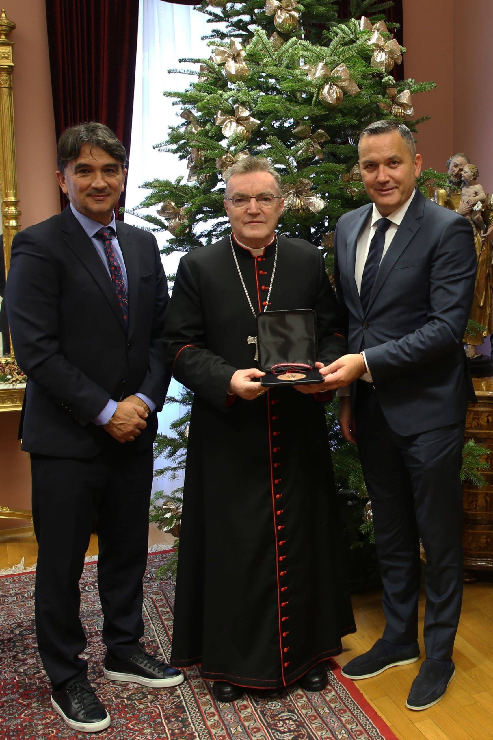 Kardinal Josip Bozanić čestitao je delegaciji HNS-a na velikom uspjehu u Kataru