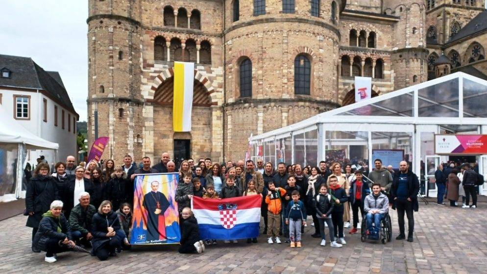 Članovi Hrvatske katoličke misije Koblenz hodočastili u Trier povodom biskupijskih dana
