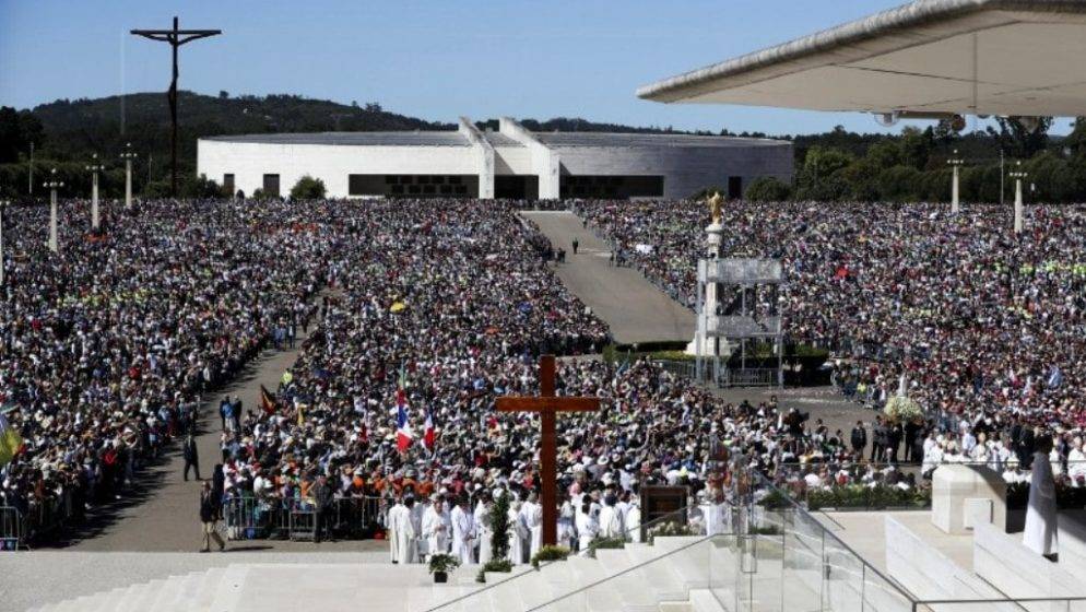 Oko 230.000 hodočasnika stiglo u portugalsko svetište Fatimu gdje se obilježava 106 godina od ukazanja Gospe