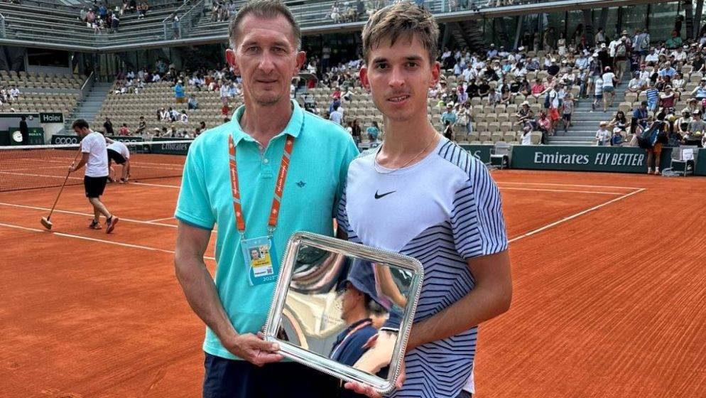 17-godišnji Dino Prižmi je drugi Hrvat koji je osvojio juniorski Roland Garros nakon Marina Čilića 2005. godine