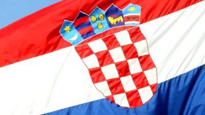 Uhićena trojica zbog skidanja hrvatske zastave s jarbola kod Knina