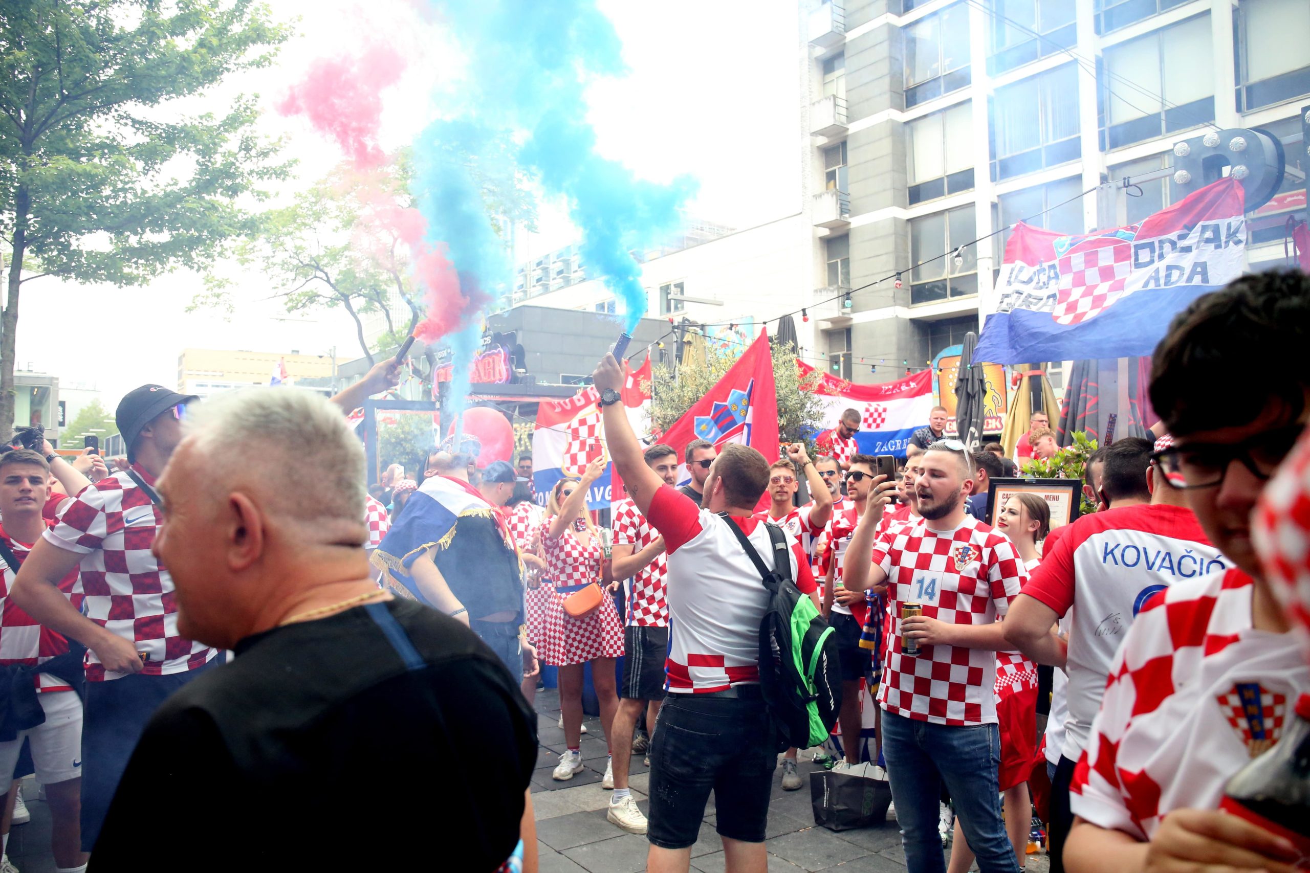 U Rotterdamu više od 25.000 Hrvata, nosit će 'Vatrene' do pobjede