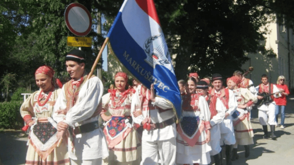 Hrvatska folklorna društva iz Sjeverne Amerike nastupaju u domovini na ‘Šimunskim cajtima’