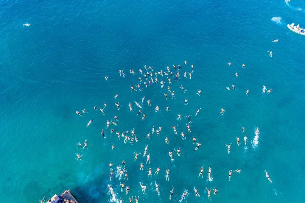 Plivači iz 20 zemalja plivaju na crikveničkom maratonu