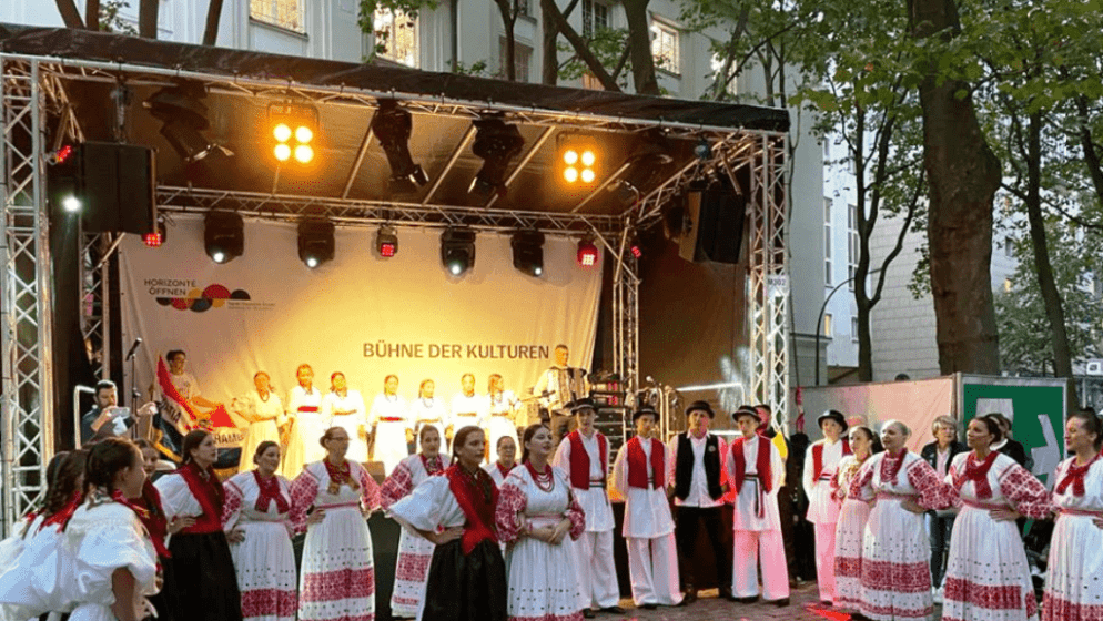 Hrvati iz HKZ Croatia Hamburg na proslavi Dana njemačkog jedinstva predstavili hrvatsku kulturu i tradiciju