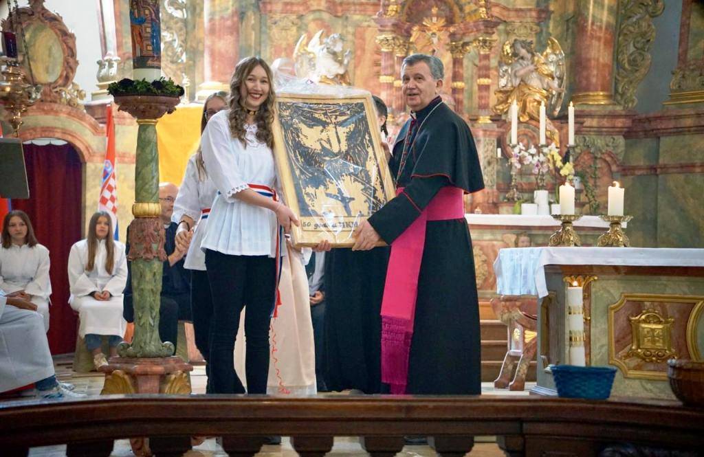 Hrvatska katolička misija Kempten obilježila je 50 godina djelovanja, svečanu svetu misu predvodio je nadbiskup, mons. dr. Tomo Vukšić