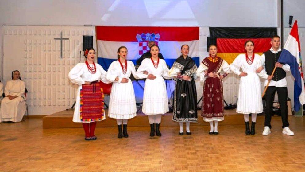 Uoči utakmice biti će upriličeno zajedničko misno slavlje hrvatske i albanske misije u Hamburgu