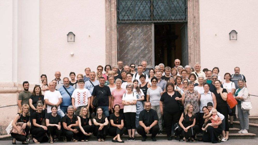 Ženska vokalna skupina sv. Marko iz Selnice svojim nastupom oduševila je Hrvate iz Salzburga