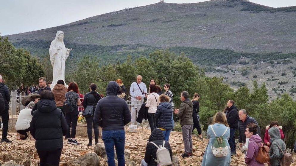 Vjernici u Međugorju misle da su ukazanja Gospe autentična