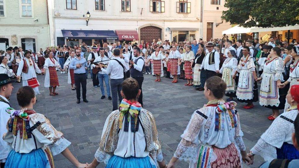 Održan međunarodni Hrvatski folklorni festival u Pečuhu