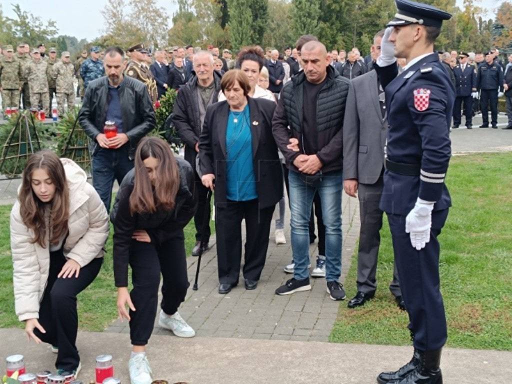 U Vukovaru obilježena 33. godišnjica pogibije generala Blage Zadre i bojnika Alfreda Hilla