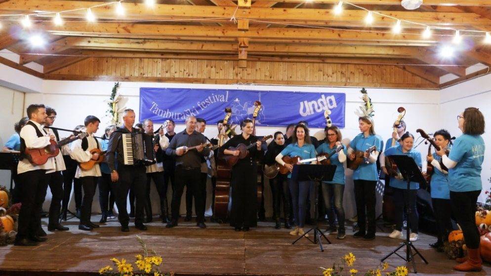 Tamburaški festival u Undi okupio Hrvate iz Mađarske