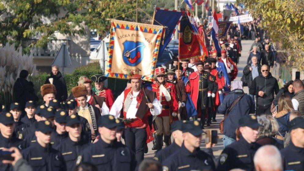 Mimohodom i polaganjem vijenaca u Škabrnji obilježena 33. obljetnica stradanja