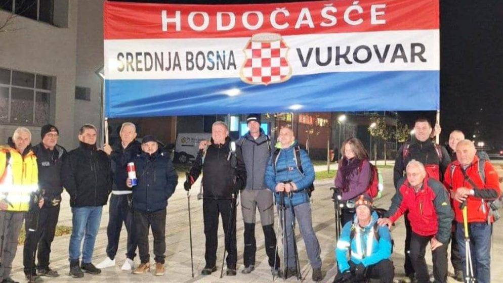 Hodočasnici iz Središnje Bosne krenuli iz Viteza prema Gradu heroja