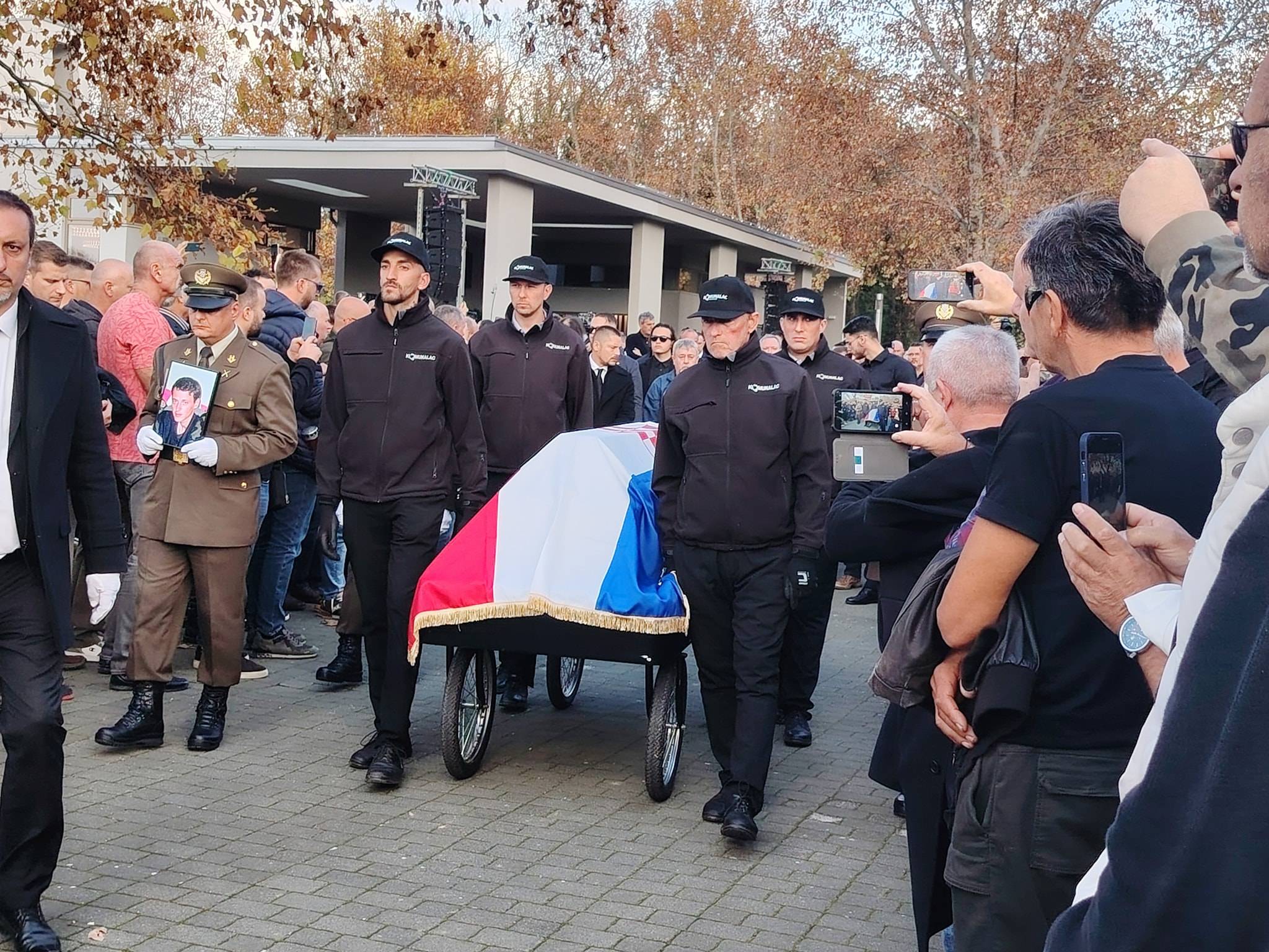 Nakon 34 godine pokopan Jean Michel Nicolier!