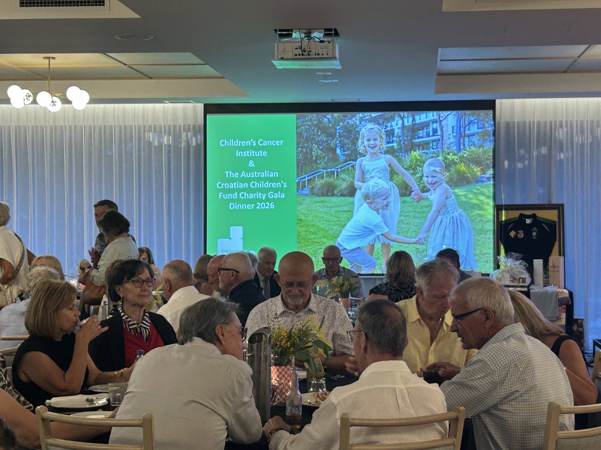 Prof. Ina Vukić, jedna od najistaknutijih predstavnica hrvatskog iseljeništva iz Sydneya poručila: Hrvati iz Australije pokrenuli su po drugi put humanitarnu akciju i prikupili novac za Dječji institut za maligne bolesti u Randwicku