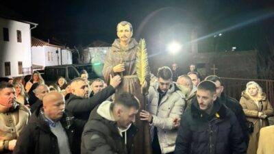 U župnoj crkvi sv. Nikole u Janjevu održan svečani dolazak kipa blaženog fra Alojzija (Mateja) Palića